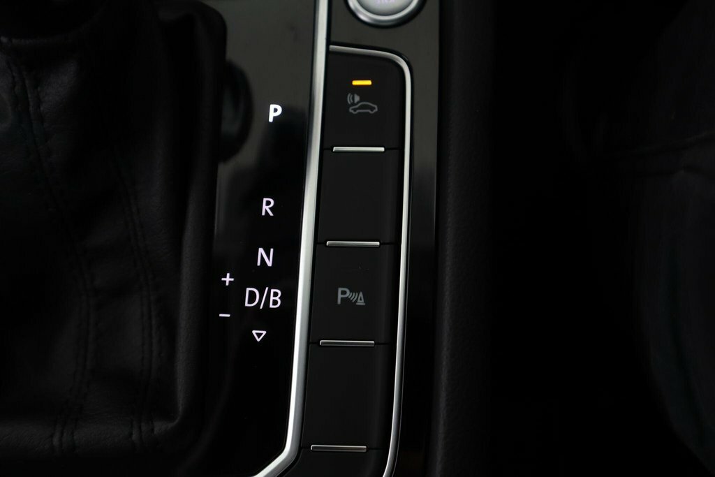Volkswagen Passat 1.4L Gte Grey #13