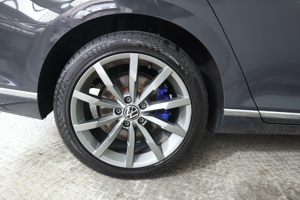 Volkswagen Passat 1.4L Gte Grey #24