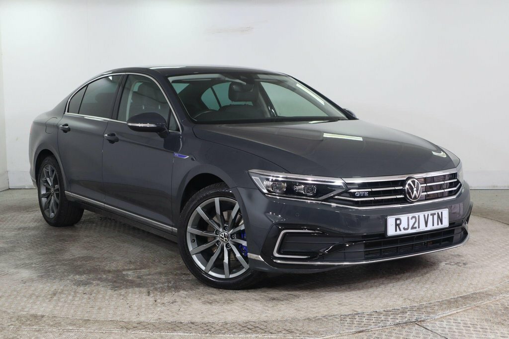 Volkswagen Passat 1.4L Gte Advance Grey