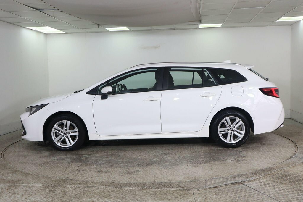 Toyota Corolla 1.8L Icon Tech White #5