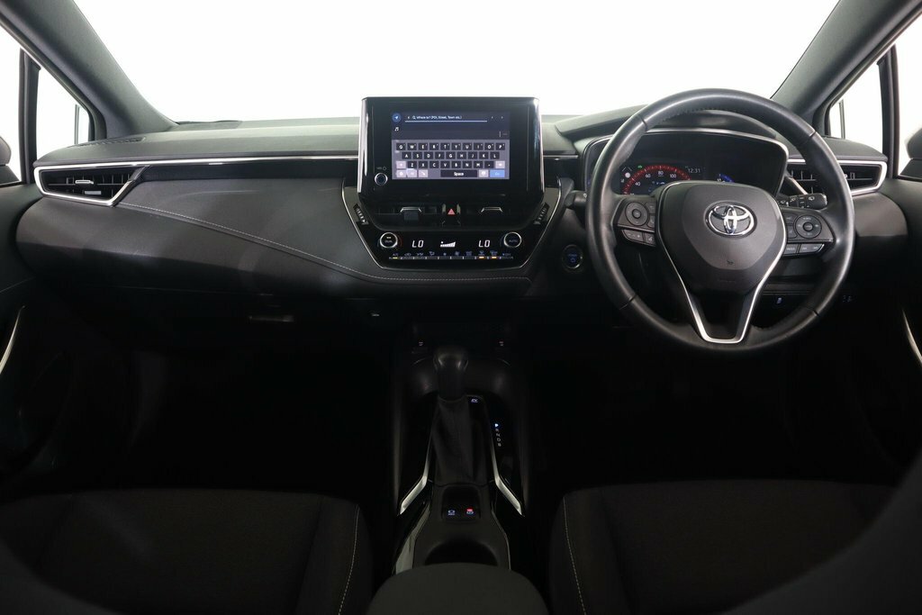 Toyota Corolla 1.8L Icon Tech White #10