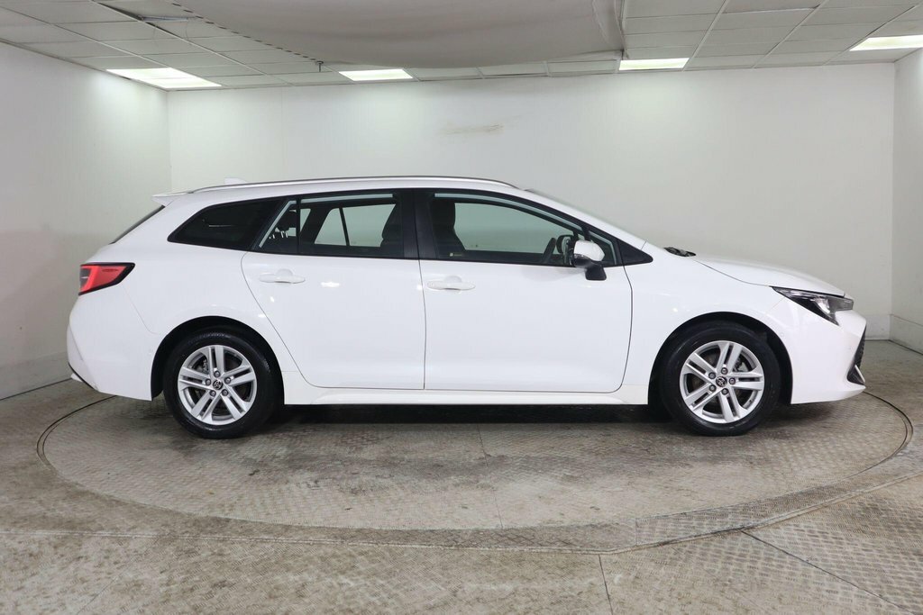 Toyota Corolla 1.8L Icon Tech White #7