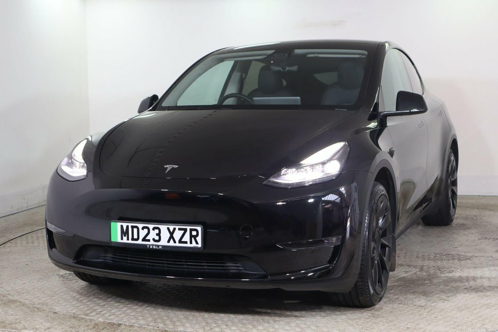Tesla Model Y Suv Black #3