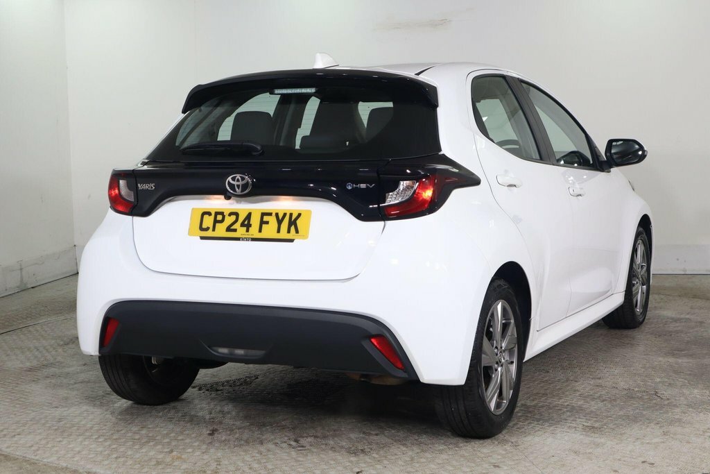 Toyota Yaris Excel Black #8