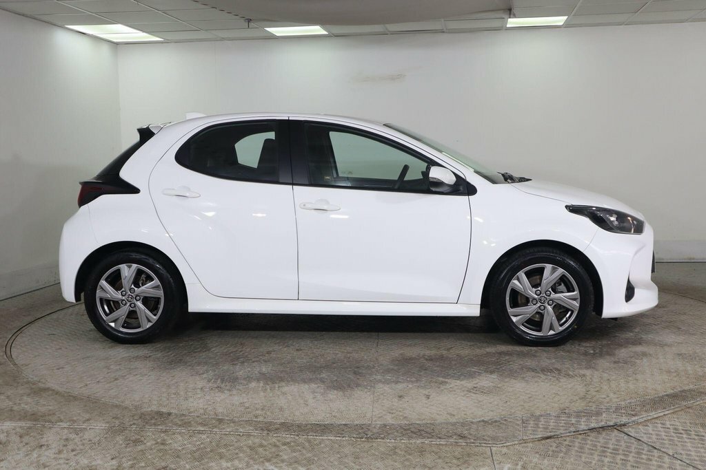 Toyota Yaris Excel Black #7
