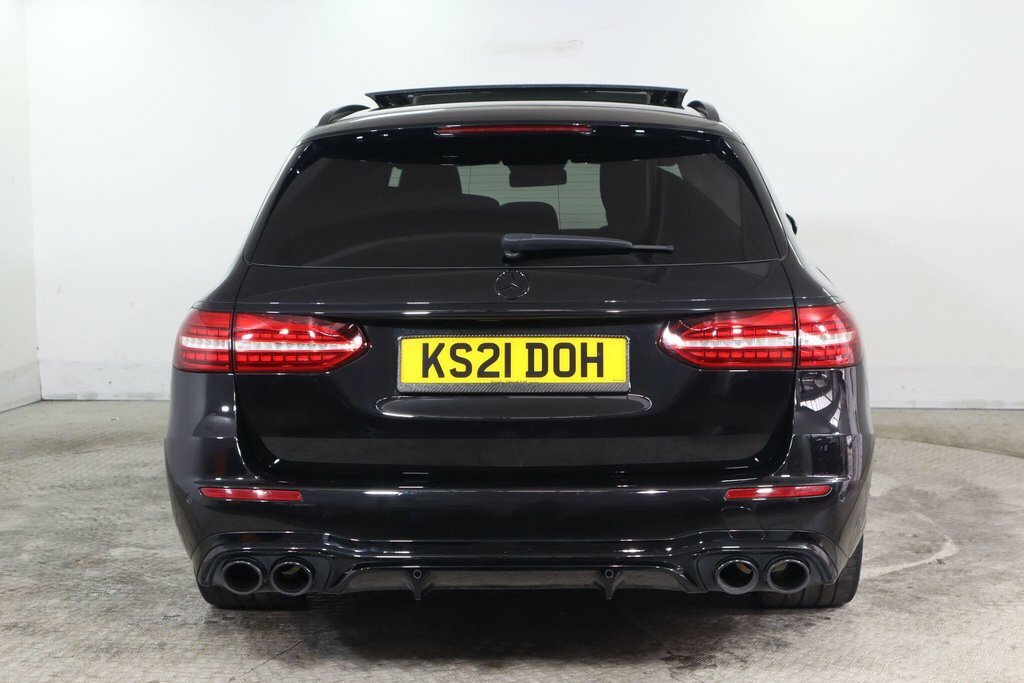 Mercedes-Benz E Class 3L Amg Night Edition Black #6