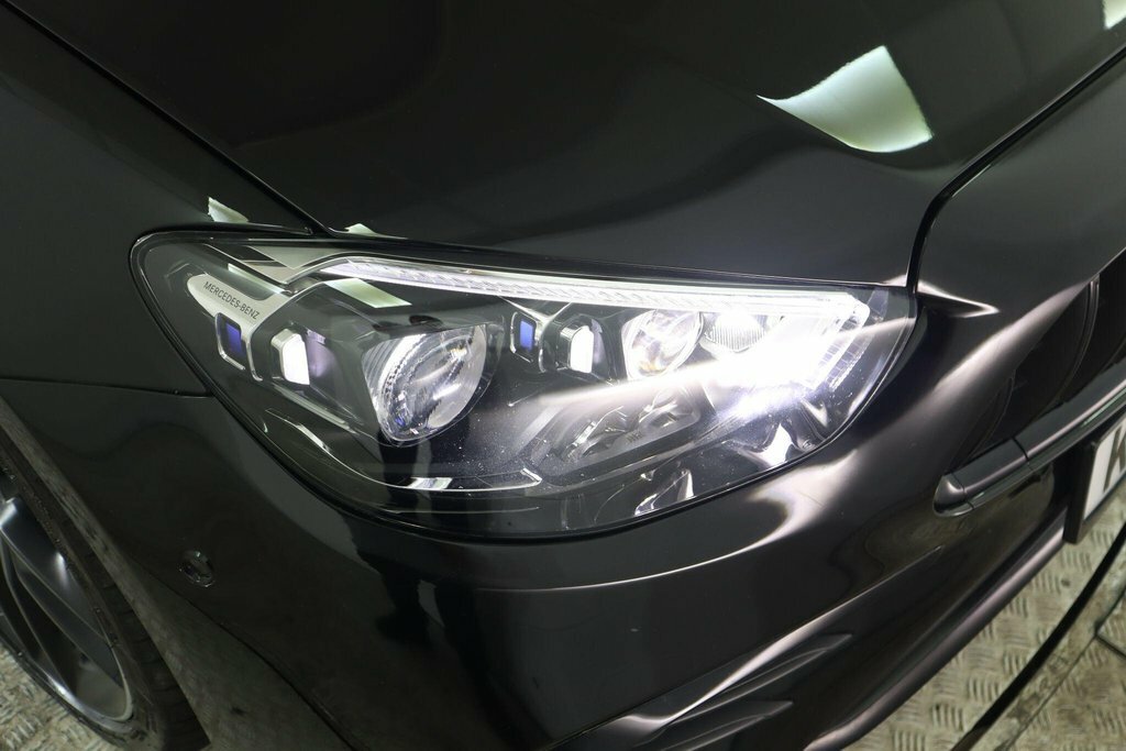 Mercedes-Benz E Class E220d Amg Line Night Ed Premium 9G-tronic Black #52