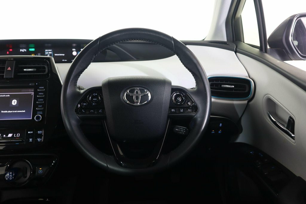 Toyota Prius 1.8 Vvti Active Cvt White #43