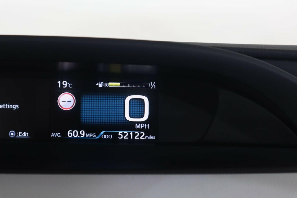 Toyota Prius 1.8 Vvti Active Cvt White #40
