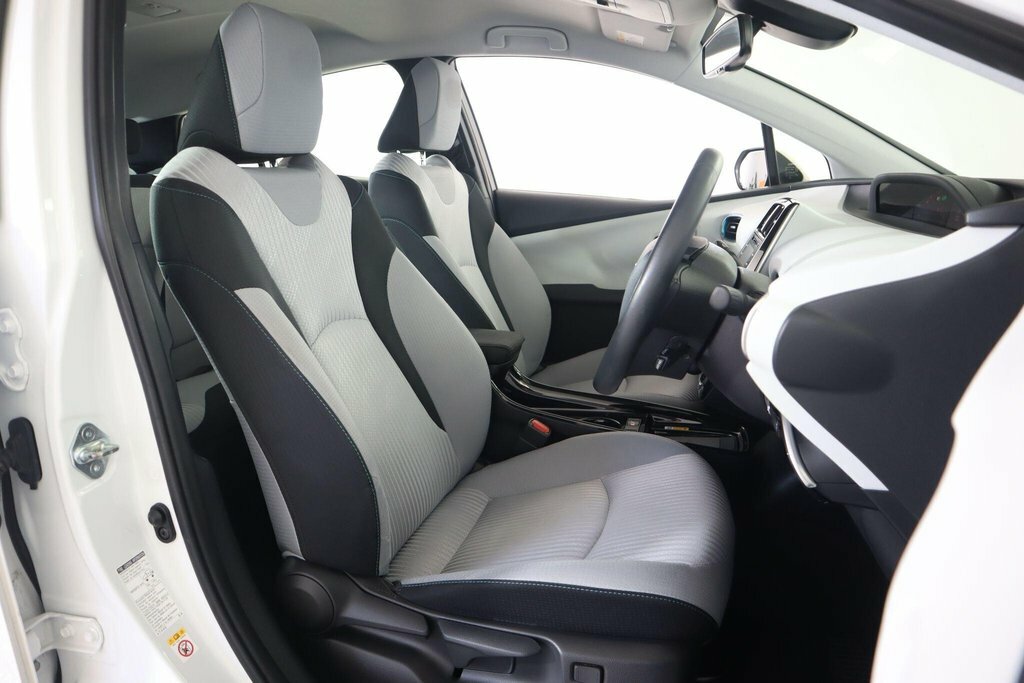 Toyota Prius 1.8 Vvti Active Cvt White #11
