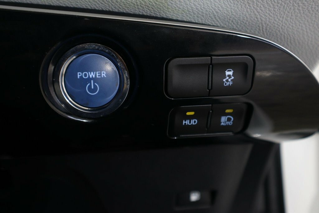 Toyota Prius 1.8 Vvti Active Cvt White #21