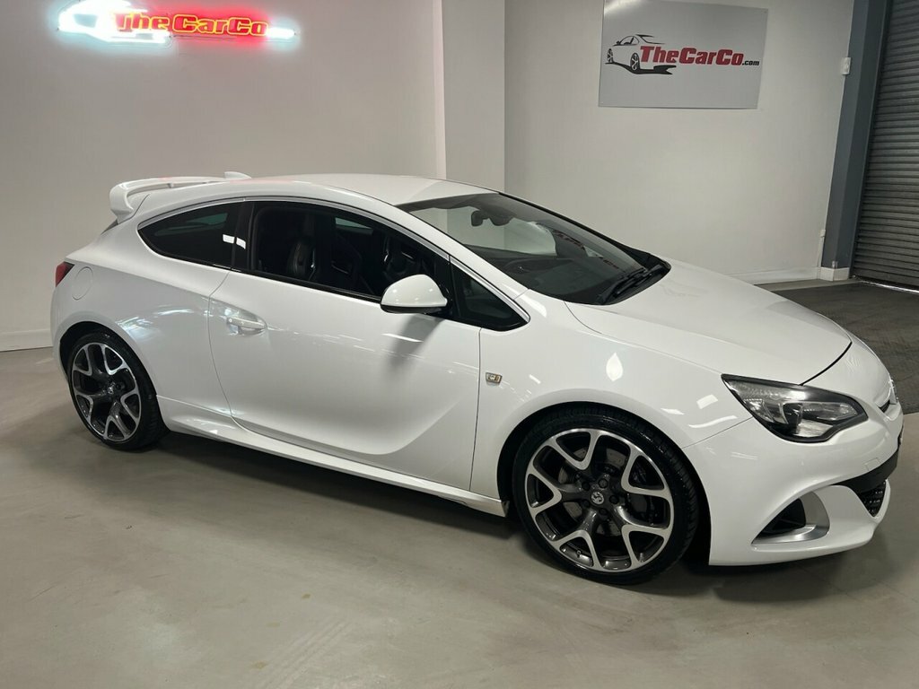 Vauxhall Astra GTC Coupe White #2