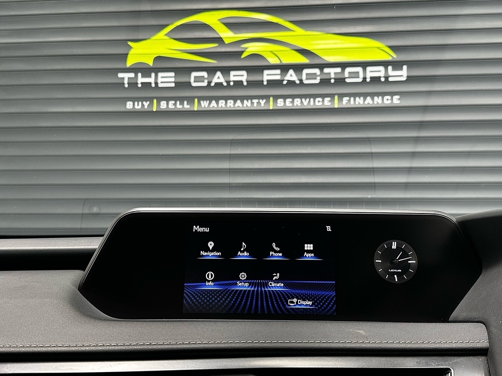 Lexus UX 300E Takumi Sun Roof 150Kw 54.3 Kwh E-cvt Silver #66