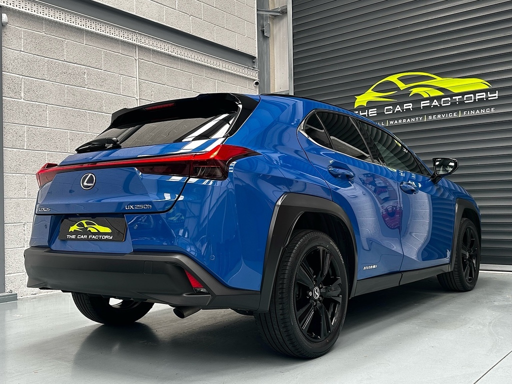 Lexus UX 300E Takumi Sun Roof 150Kw 54.3 Kwh E-cvt Silver #20