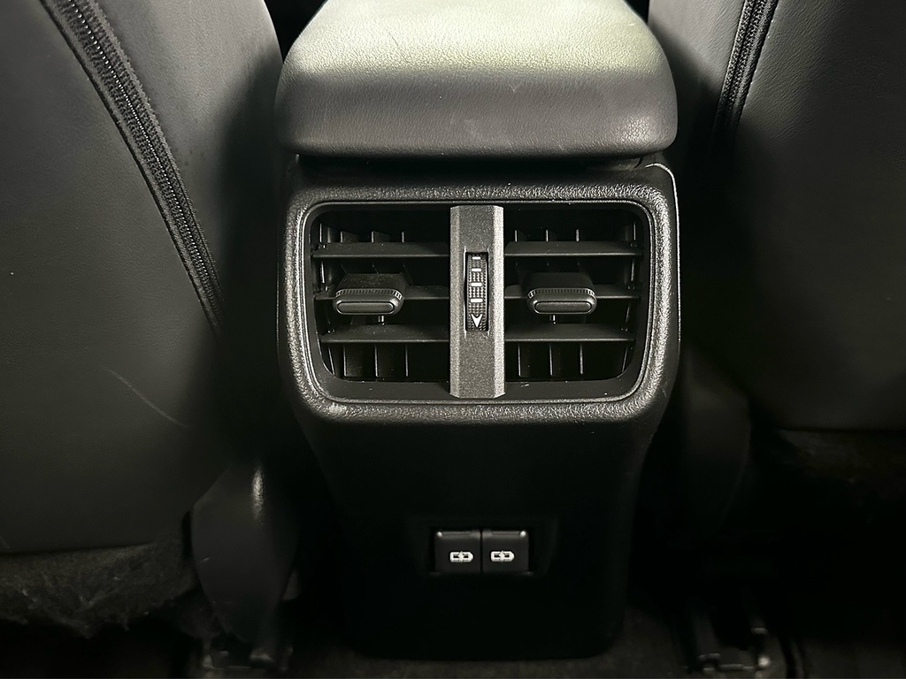 Lexus UX 300E Takumi Sun Roof 150Kw 54.3 Kwh E-cvt Silver #63