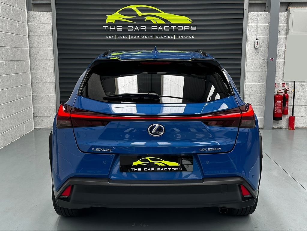 Lexus UX 300E Takumi Sun Roof 150Kw 54.3 Kwh E-cvt Silver #9