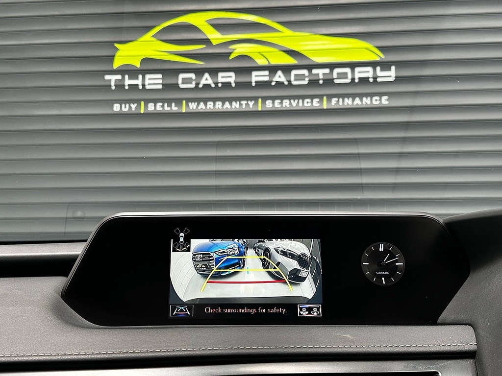 Lexus UX 300E Takumi Sun Roof 150Kw 54.3 Kwh E-cvt Silver #72