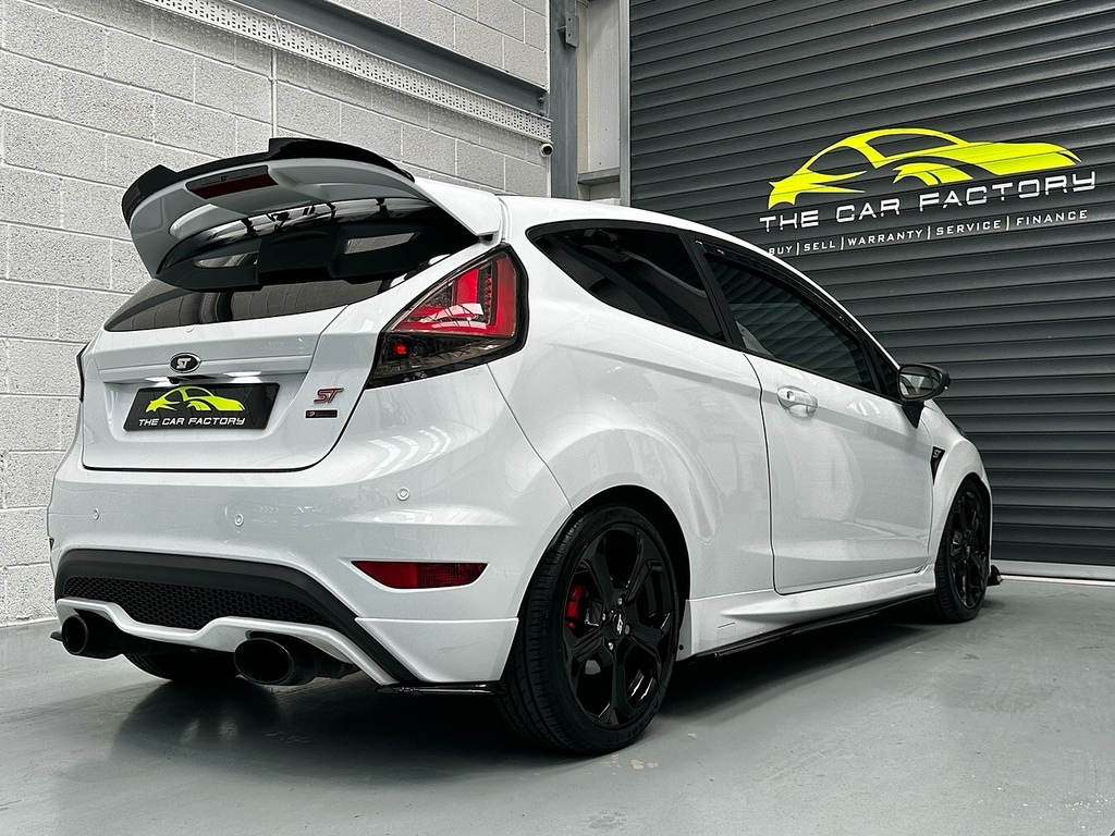 Ford Fiesta 1.6T Ecoboost St-2 Hatchback Eur BL16VWM White #2