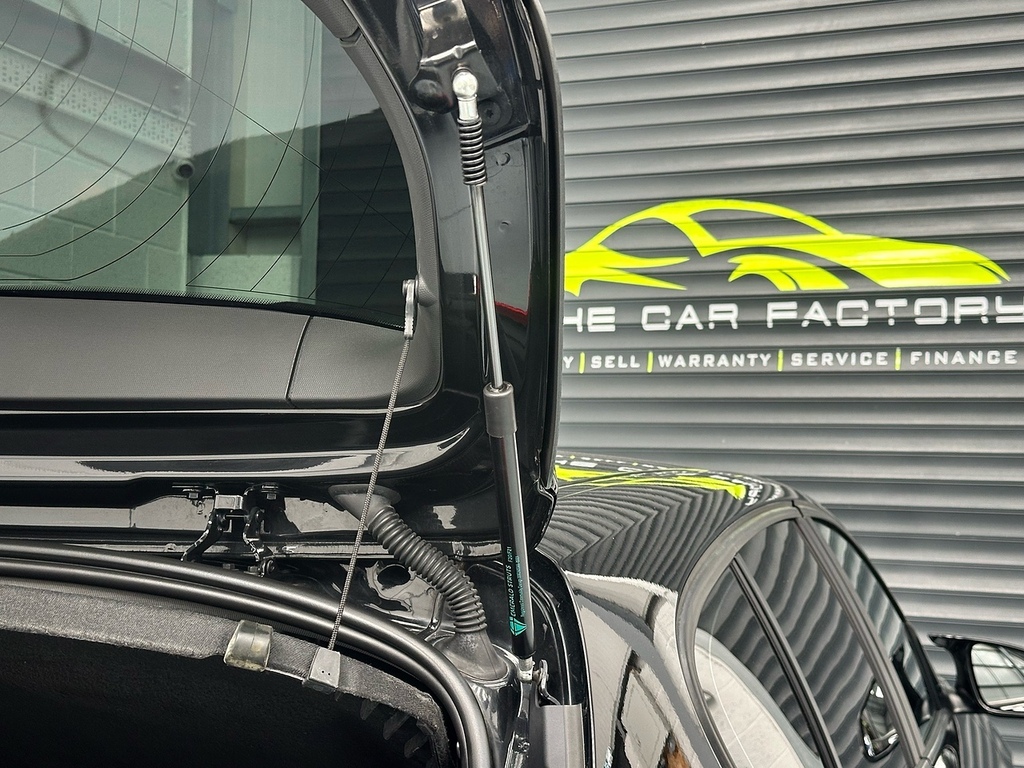 BMW 1 Series Hatchback White #22