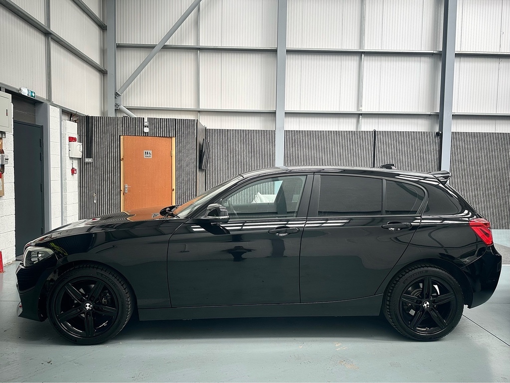 BMW 1 Series Hatchback White #7