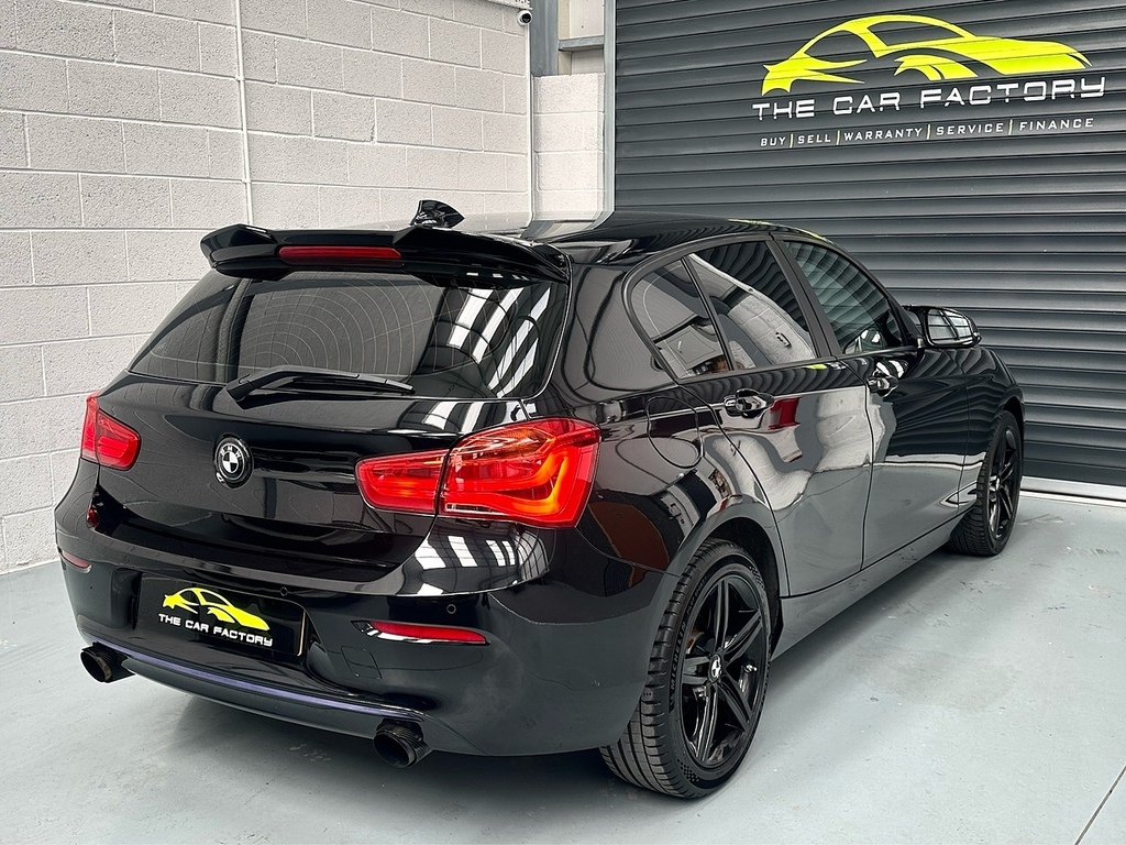 BMW 1 Series Hatchback White #10