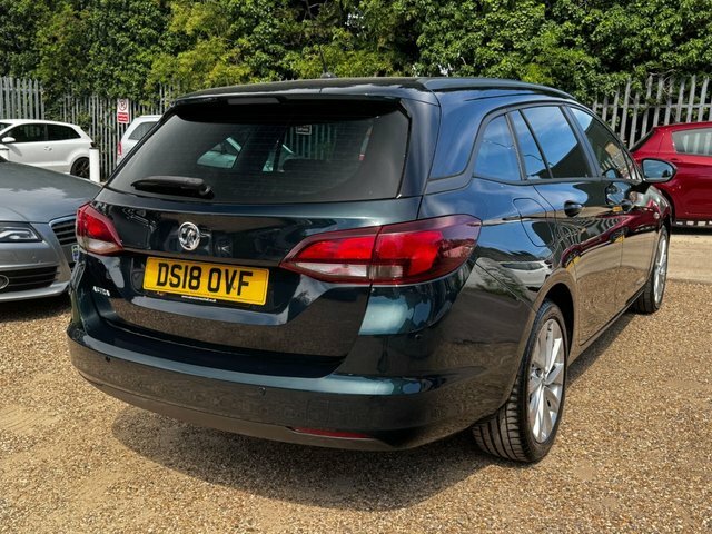Vauxhall Astra 1.4I Design Sports Tourer Euro 6 Green #2