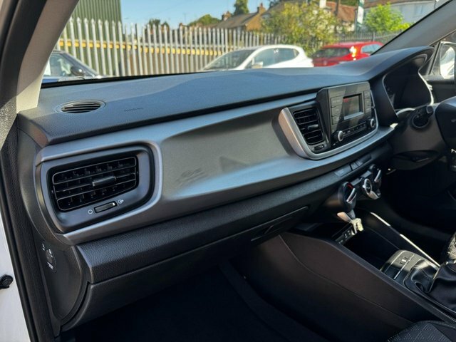 Kia RIO 1.25 1 Air Hatchback Euro 6 84 White #28