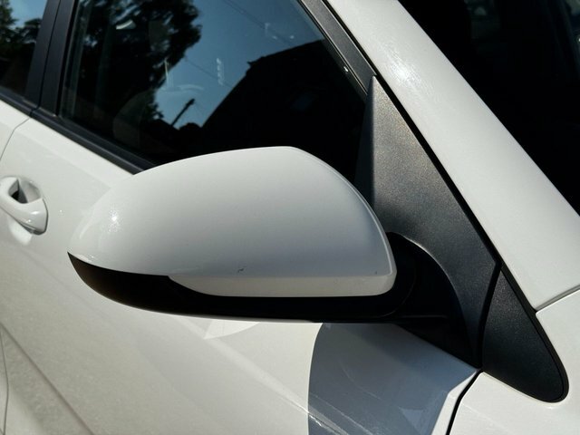 Kia RIO 1.25 1 Air Hatchback Euro 6 84 White #16