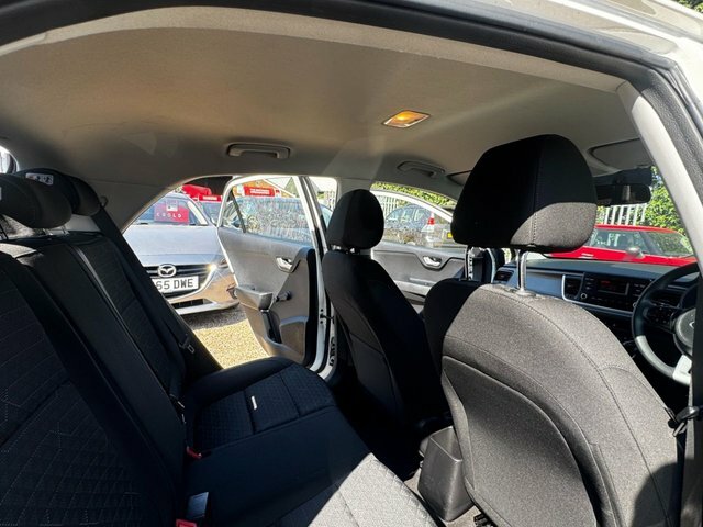 Kia RIO 1.25 1 Air Hatchback Euro 6 84 White #38