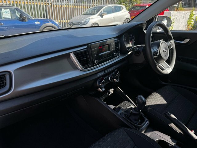 Kia RIO 1.25 1 Air Hatchback Euro 6 84 White #26