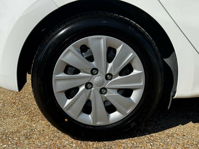 Kia RIO 1.25 1 Air Hatchback Euro 6 84 White #22