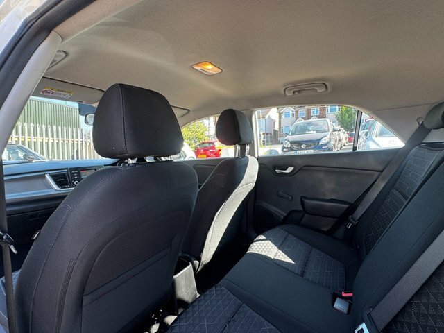 Kia RIO 1.25 1 Air Hatchback Euro 6 84 White #33