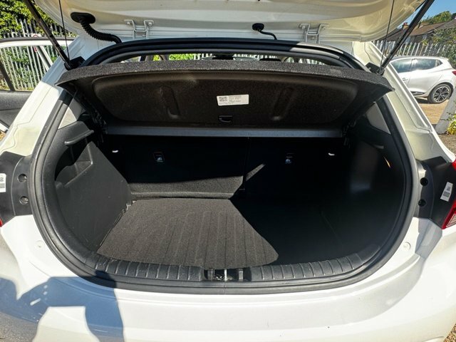 Kia RIO 1.25 1 Air Hatchback Euro 6 84 White #34