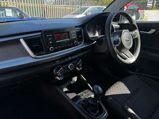 Kia RIO 1.25 1 Air Hatchback Euro 6 84 White #27