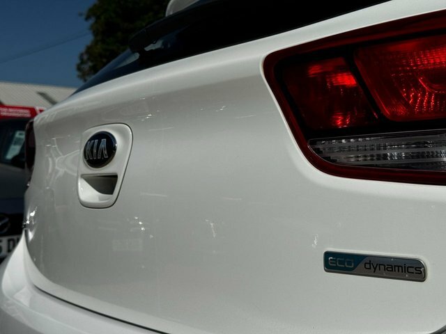 Kia RIO 1.25 1 Air Hatchback Euro 6 84 White #20