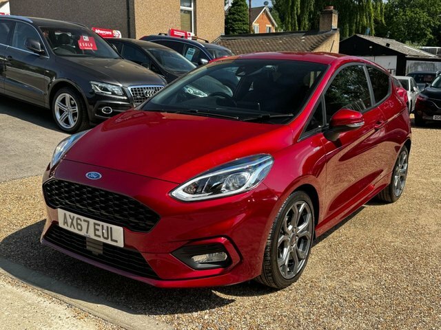 Ford Fiesta 1.0T Ecoboost St-line Hatchback Red #4