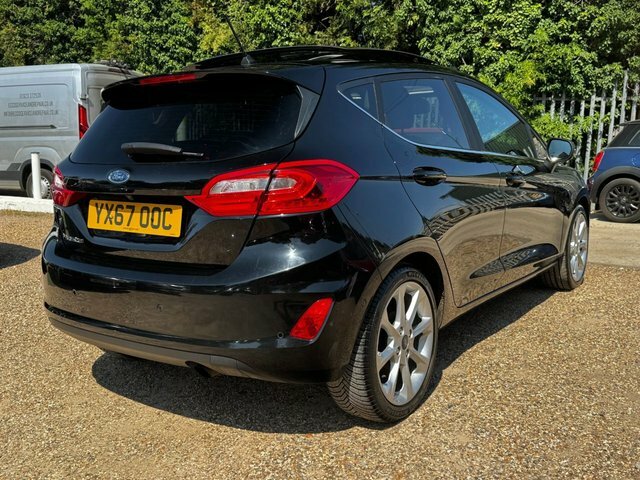 Ford Fiesta 1.0T Ecoboost Titanium Hatchback Black #2