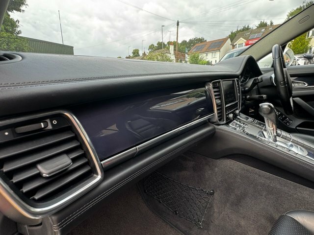Porsche Panamera 3.0 Platinum Edition D V6 Tiptronic 250 Bhp Black #33