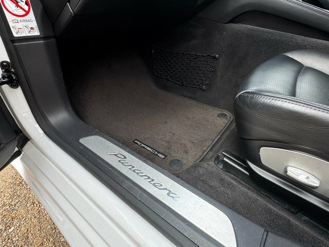 Porsche Panamera 3.0 Platinum Edition D V6 Tiptronic 250 Bhp Black #31