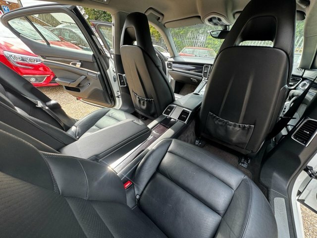 Porsche Panamera 3.0 Platinum Edition D V6 Tiptronic 250 Bhp Black #51