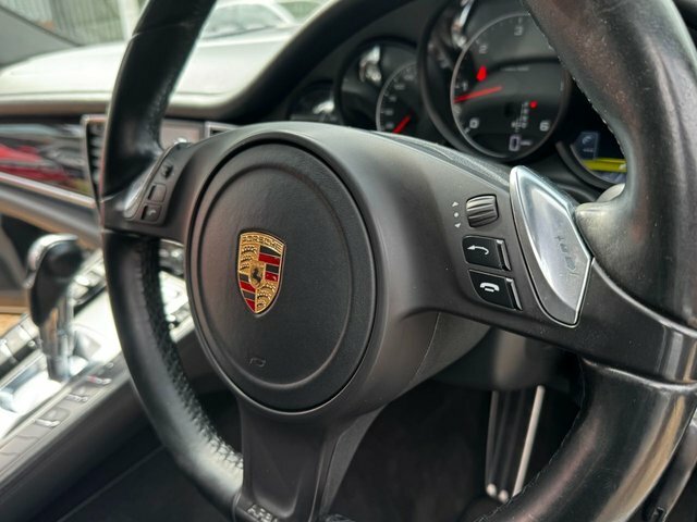 Porsche Panamera 3.0 Platinum Edition D V6 Tiptronic 250 Bhp Black #57
