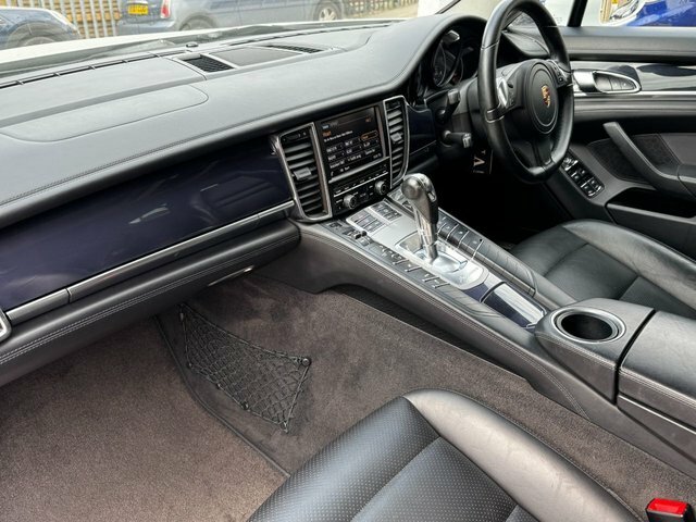 Porsche Panamera 3.0 Platinum Edition D V6 Tiptronic 250 Bhp Black #28