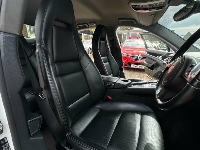 Porsche Panamera 3.0 Platinum Edition D V6 Tiptronic 250 Bhp Black #55