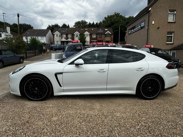 Porsche Panamera 3.0 Platinum Edition D V6 Tiptronic 250 Bhp Black #10