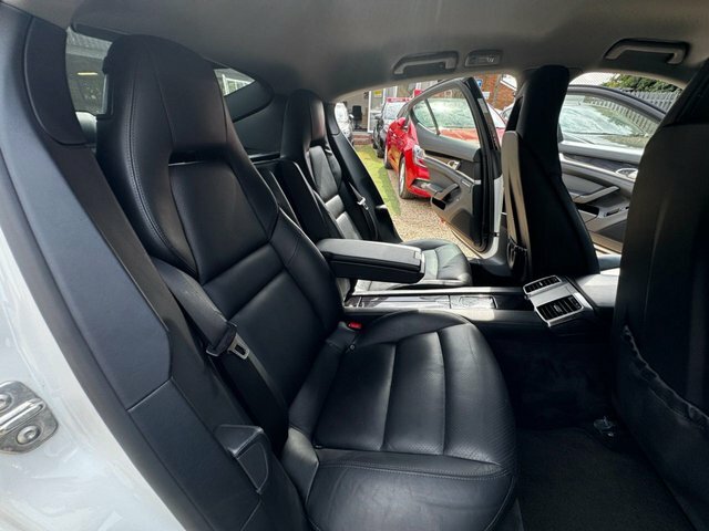 Porsche Panamera 3.0 Platinum Edition D V6 Tiptronic 250 Bhp Black #49