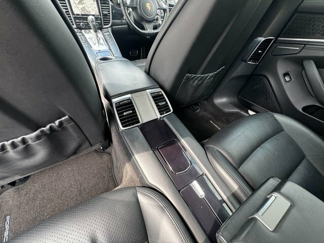 Porsche Panamera 3.0 Platinum Edition D V6 Tiptronic 250 Bhp Black #42