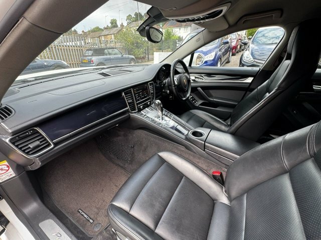 Porsche Panamera 3.0 Platinum Edition D V6 Tiptronic 250 Bhp Black #29