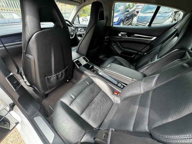 Porsche Panamera 3.0 Platinum Edition D V6 Tiptronic 250 Bhp Black #41
