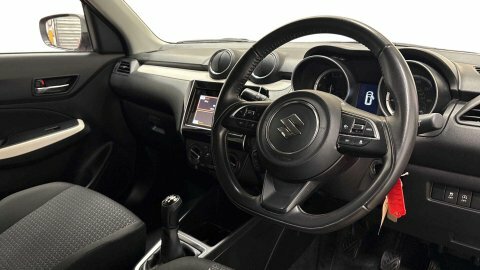 Suzuki Swift 2022 72 1.2 Red #6