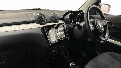 Suzuki Swift 2022 72 1.2 Red #2